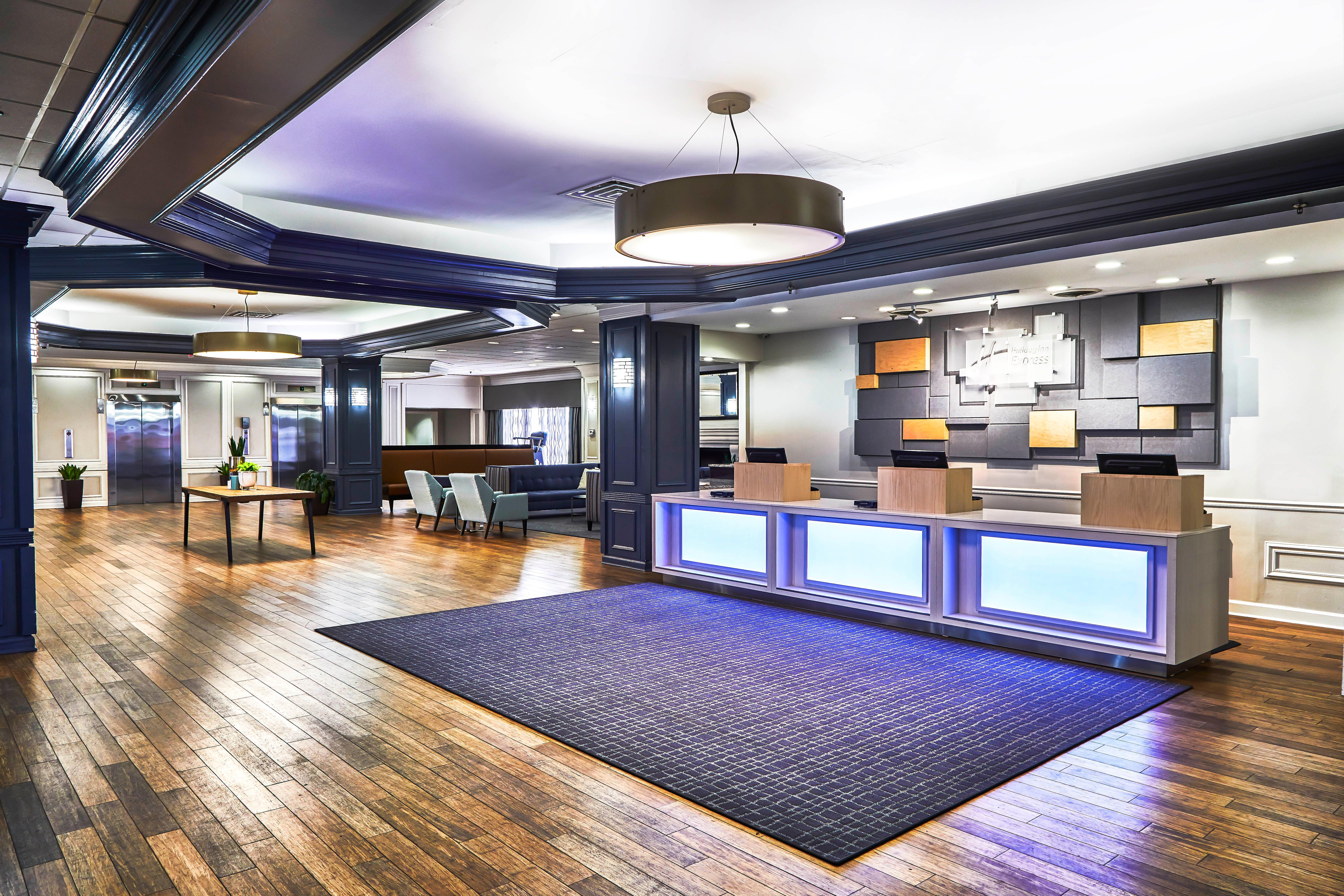 Holiday Inn Express Nashville-Downtown - Broadway By Ihg Buitenkant foto