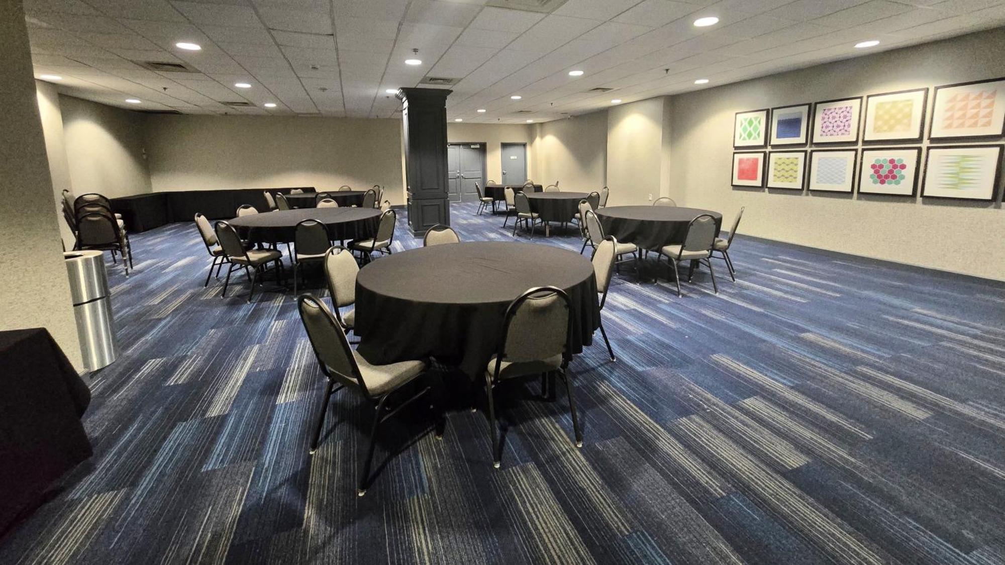 Holiday Inn Express Nashville-Downtown - Broadway By Ihg Buitenkant foto