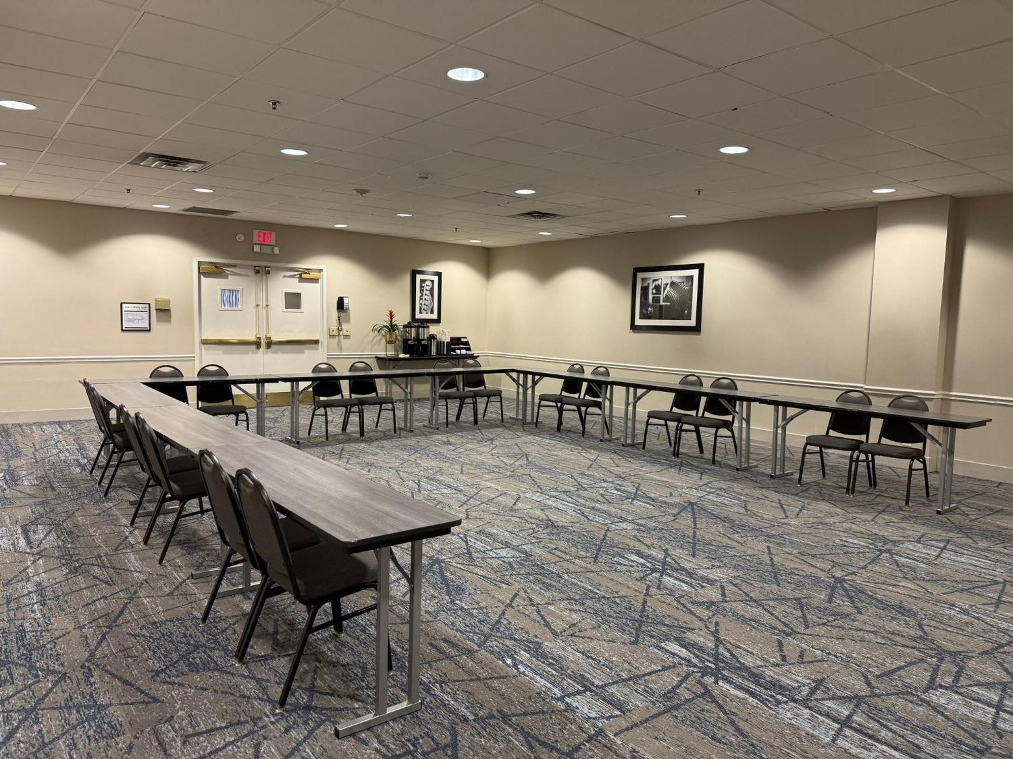 Holiday Inn Express Nashville-Downtown - Broadway By Ihg Buitenkant foto